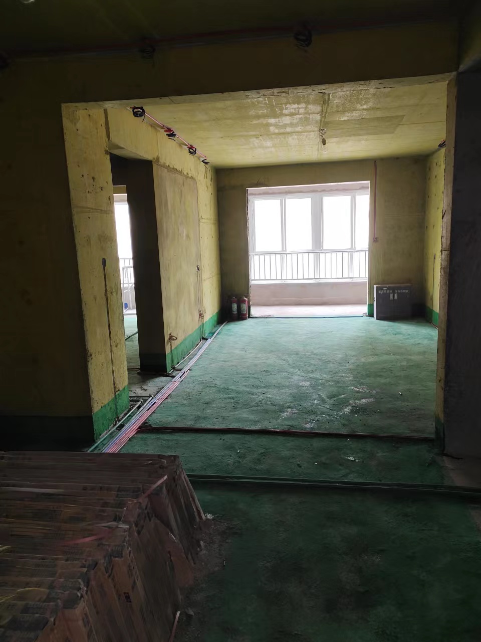西安幸福南路华清学府城92m²欧式风格装修工地-前期施工